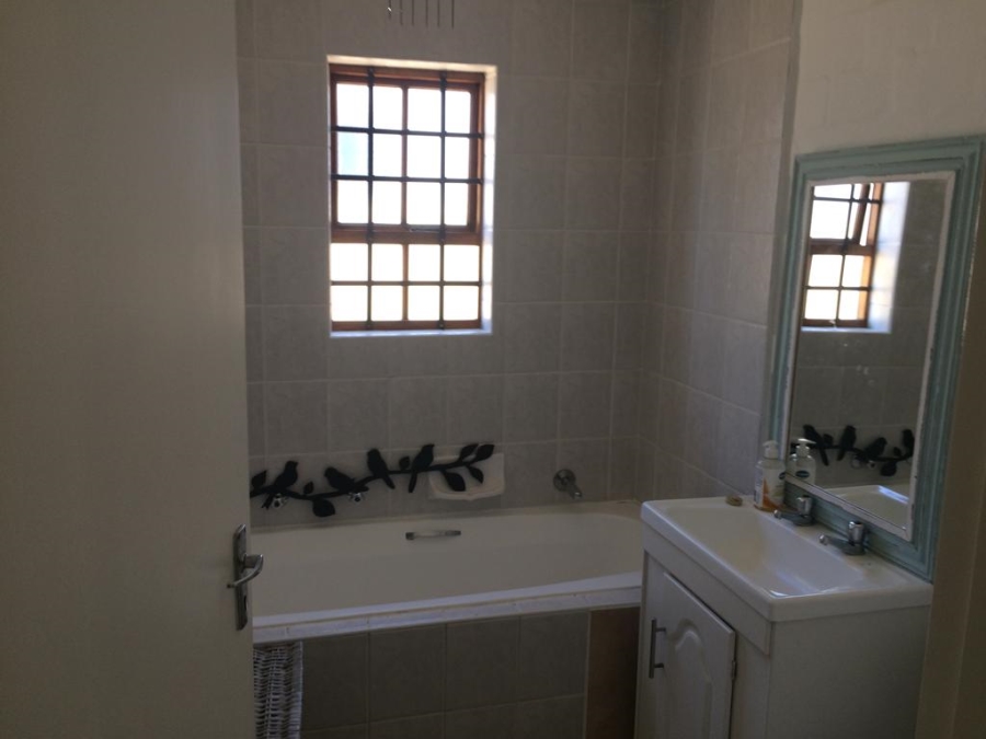 To Let 2 Bedroom Property for Rent in Parklands Western Cape